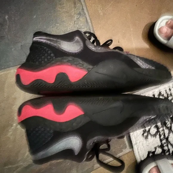 Nike Renew Elevate II Basketball Shoes - Picture 2 of 6